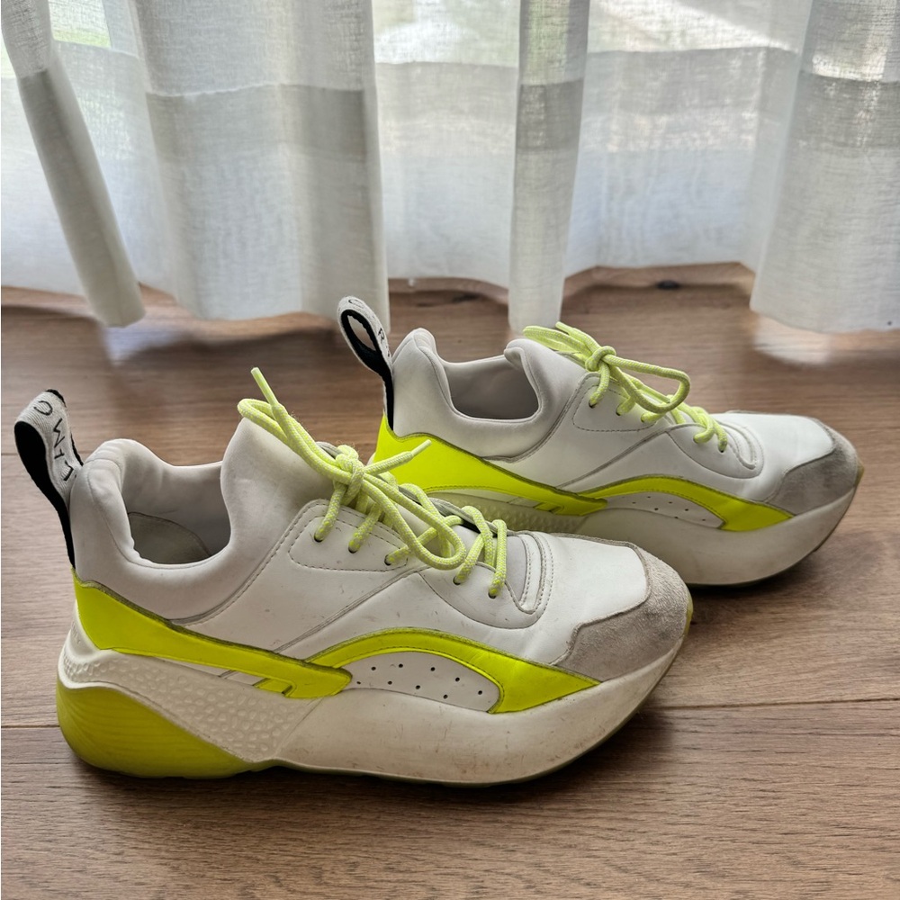 Stella McCartney chunky sneakers! Great condition barely worn. Size 38